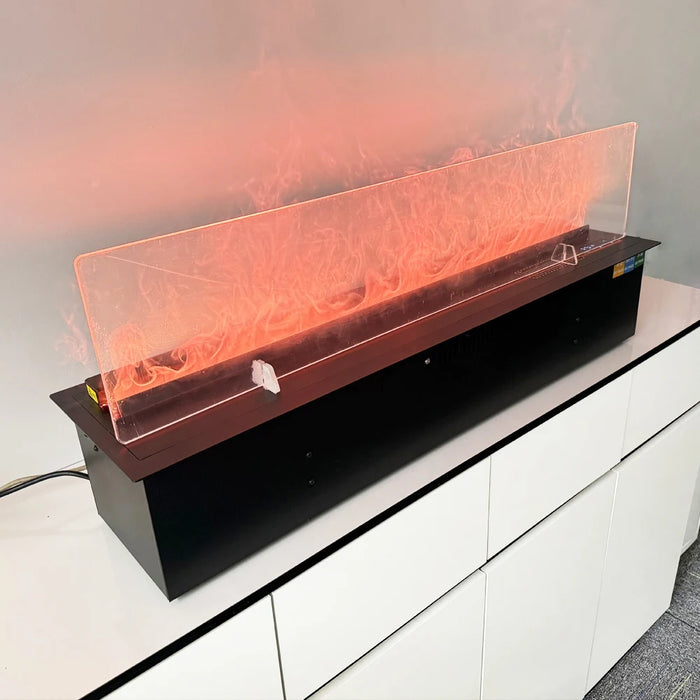 LED-Kamin in Schwarz auf einem weißen Sideboard, Wasserdampf leuchtet rötlich, Blick schräg von der Seite