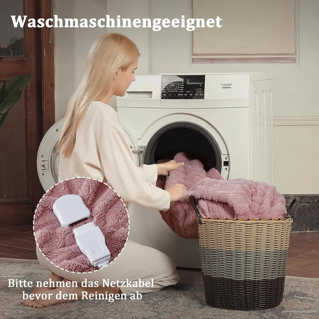 Frau legt die Heizdecke in die Waschmaschine, Detail der abnehmbaren Kabelverbindung