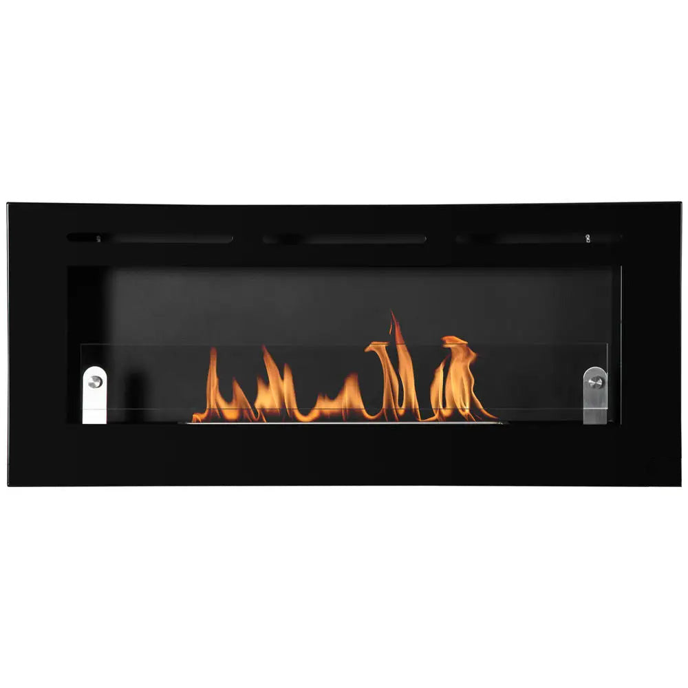 Frontansicht des schwarzen Einbaukamins mit Flammenreihe hinter Glasscheibe auf Weiß