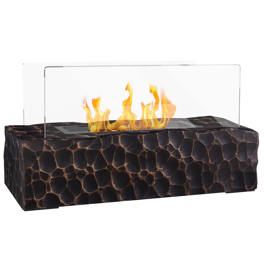 Tischfeuer mit strukturiertem Sockel in Schwarz-Bronze und Flamme hinter Glasscheiben